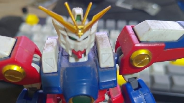 What a 30-Year-Old Gunpla Kit Actually Needs (And What It Doesn’t)